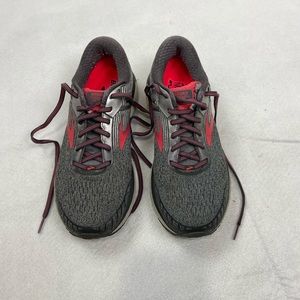 Brooks running shoes women’s size 10